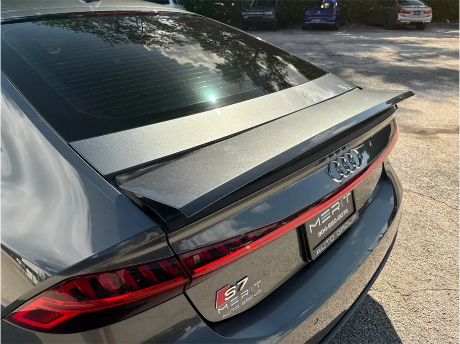 Audi S7 photo 19