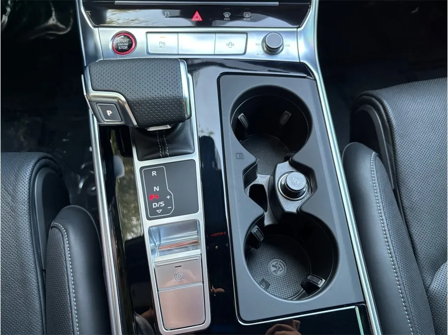 Audi S7 photo 38