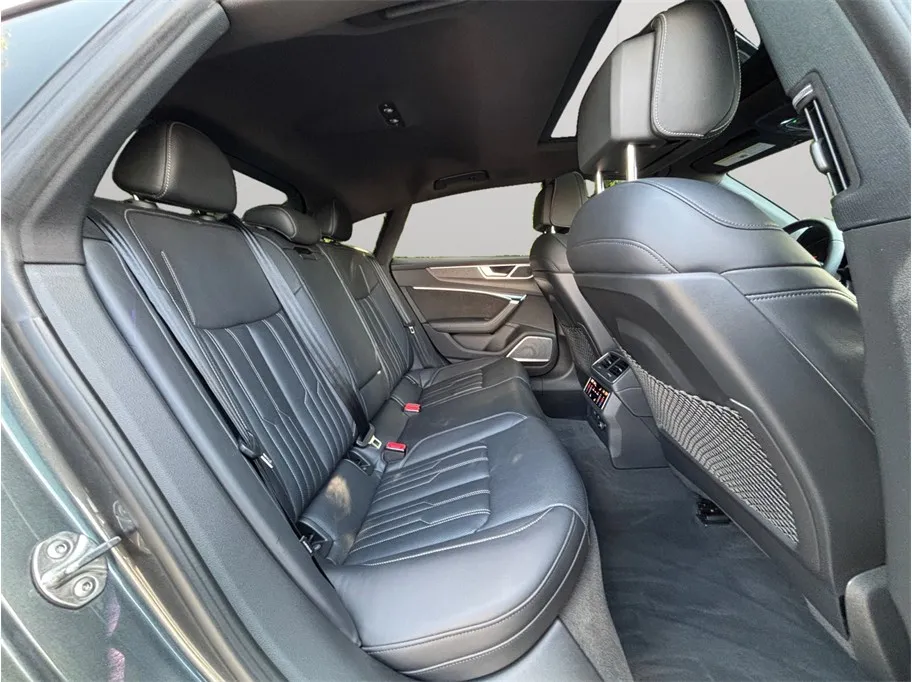 Audi S7 photo 45