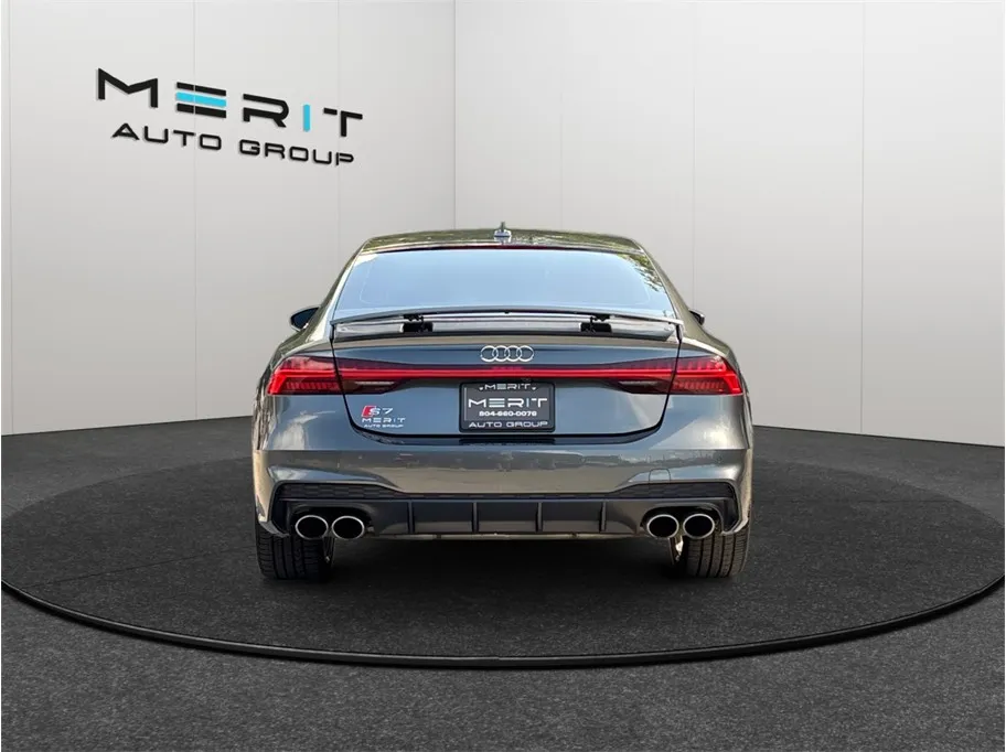 Audi S7 photo 8
