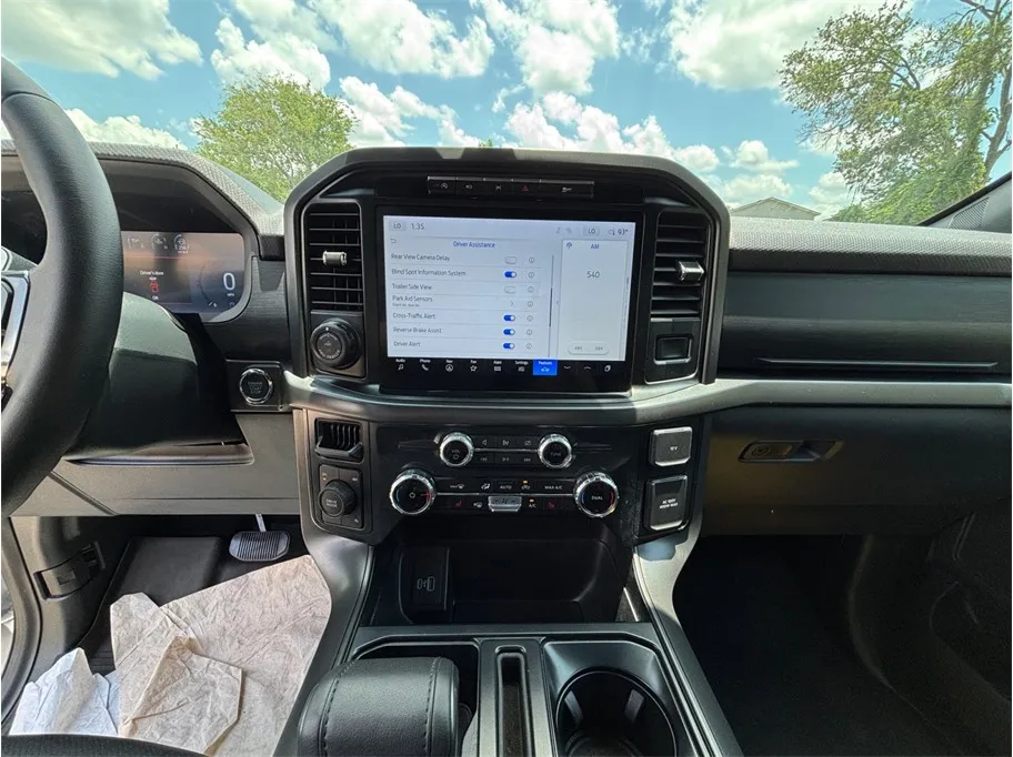 Ford F-150 photo 11
