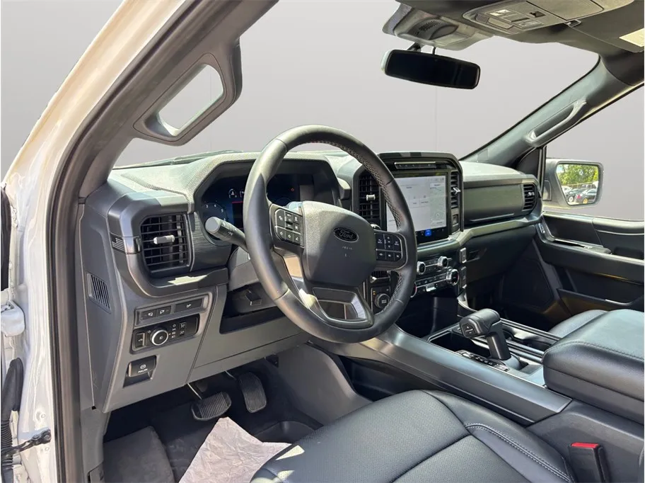 Ford F-150 photo 6