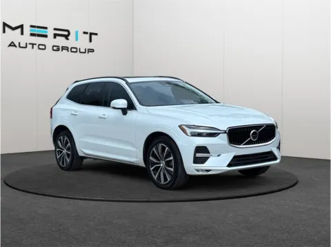 White 2022 Volvo XC60 B5 Momentum Sport Utility 4D for sale in Jacksonville, FL