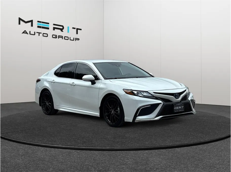 White 2022 Toyota Camry Hybrid XSE Sedan 4D for sale in Jacksonville, FL