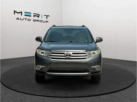 Another view of 2013 Toyota Highlander SE Sport Utility 4D for sale in Jacksonville, FL at Merit Auto Group Atlantic