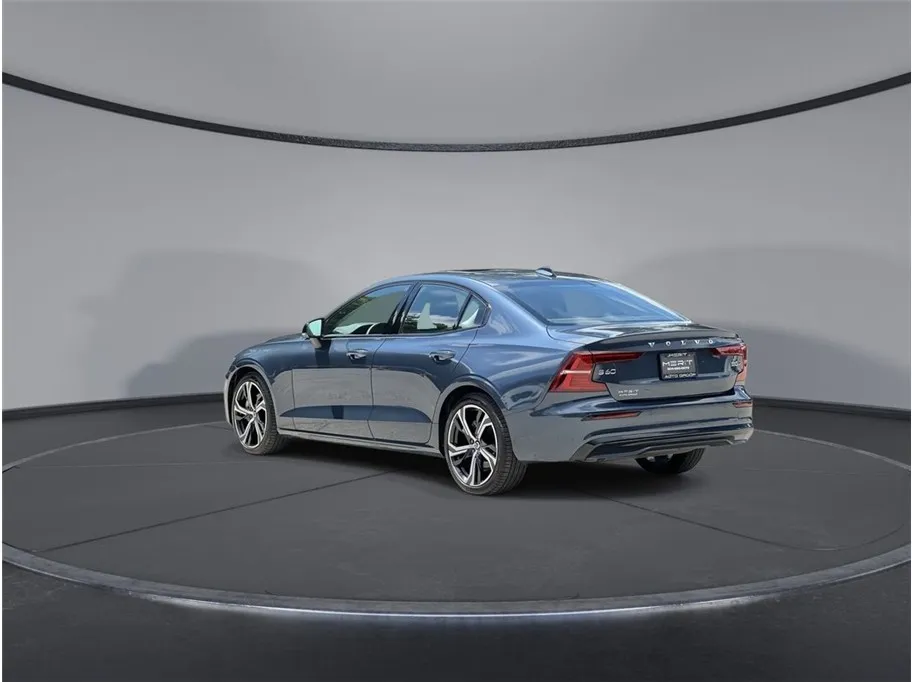Volvo S60 photo 10