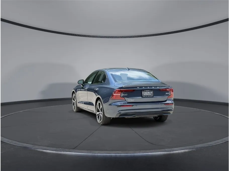 Volvo S60 photo 11