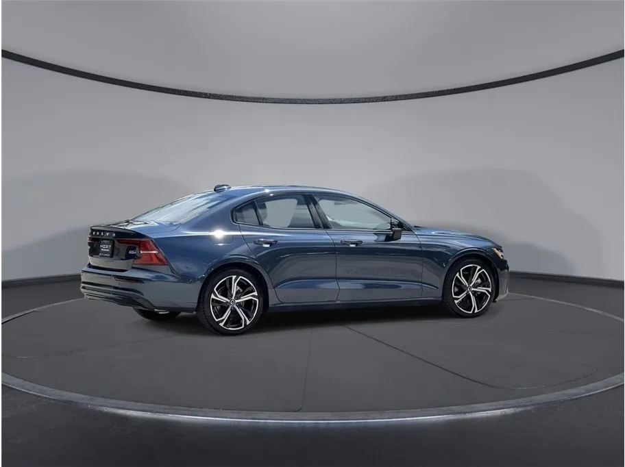 Volvo S60 photo 15