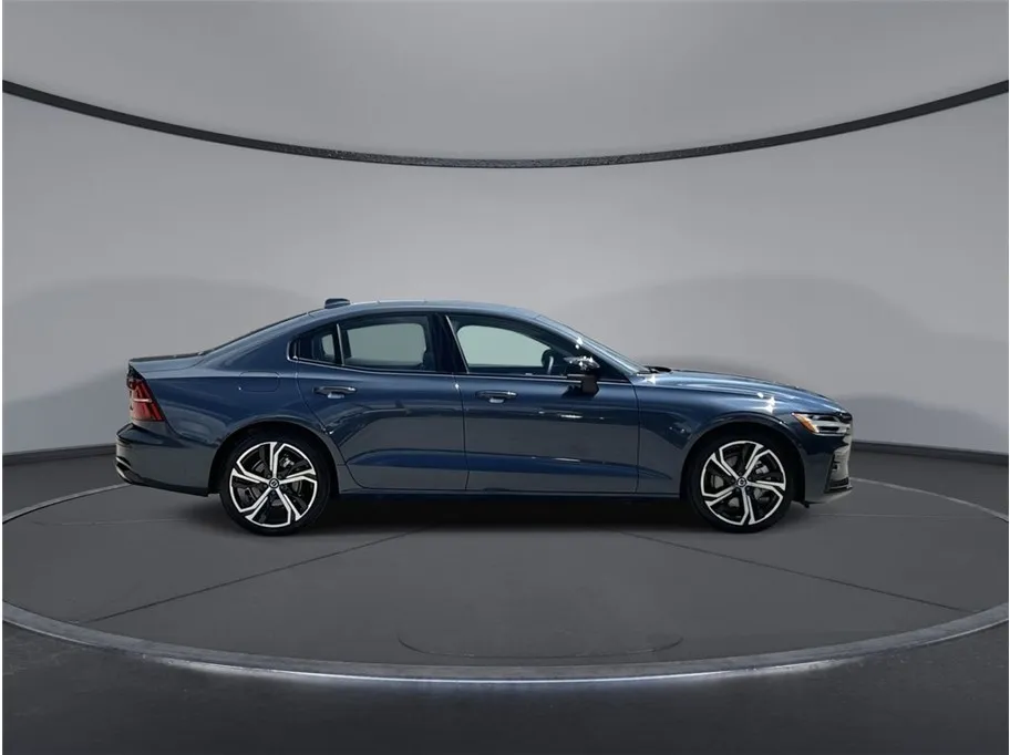Volvo S60 photo 16
