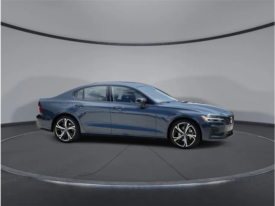 Volvo S60 photo 17