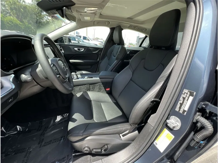 Volvo S60 photo 26
