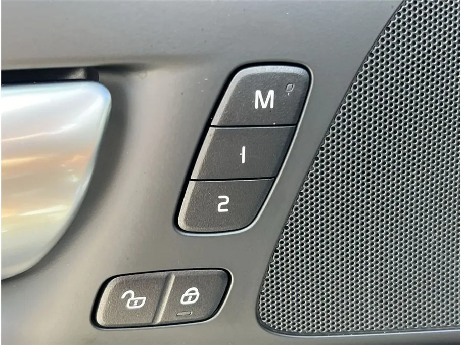 Volvo S60 photo 31