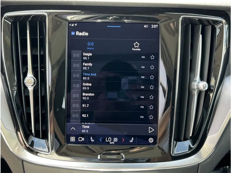 Volvo S60 photo 37