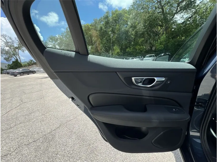 Volvo S60 photo 47