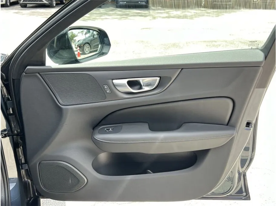 Volvo S60 photo 52