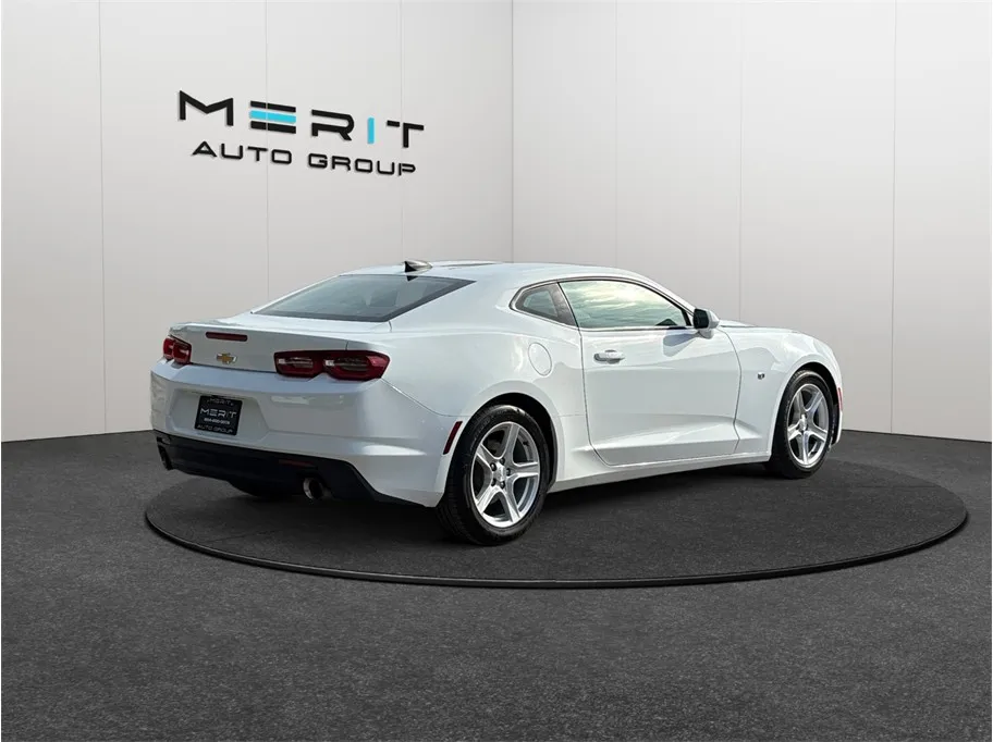Chevrolet Camaro photo 9