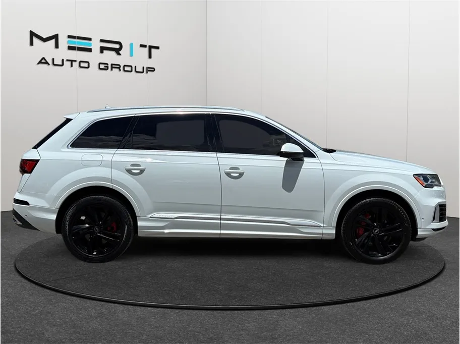 Audi Q7 photo 10