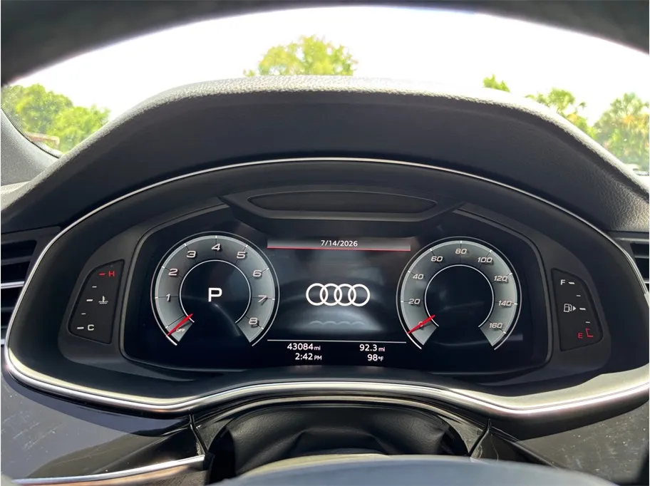 Audi Q7 photo 24