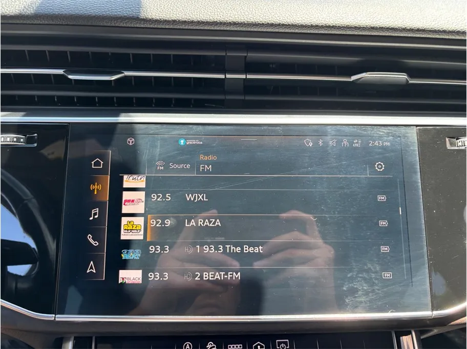 Audi Q7 photo 28