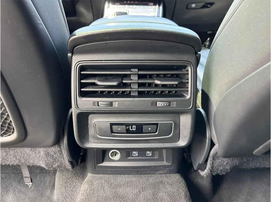 Audi Q7 photo 38