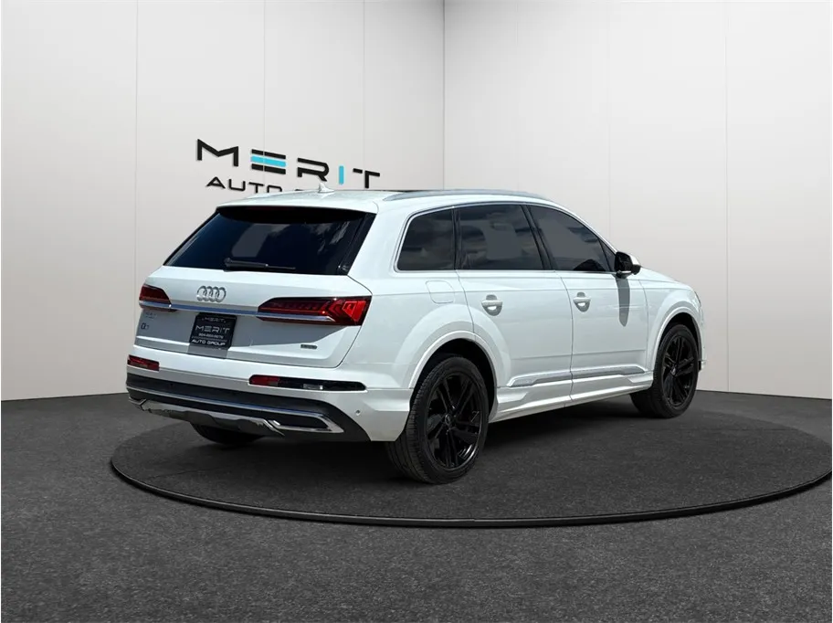 Audi Q7 photo 9