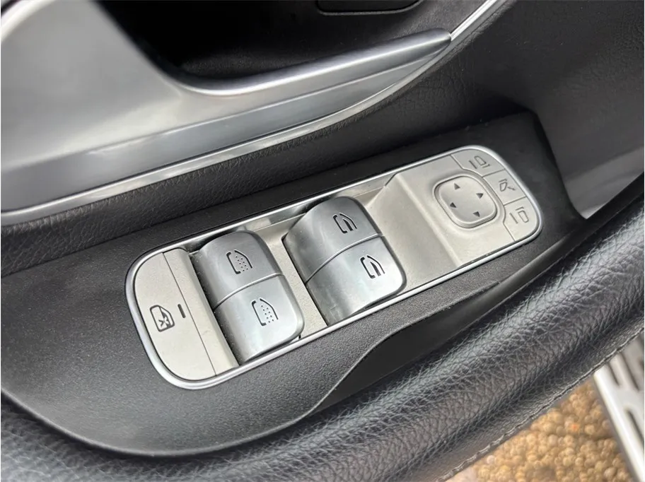 Mercedes-Benz GLS photo 24