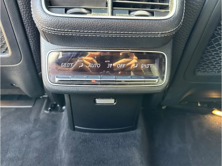 Mercedes-Benz GLS photo 42