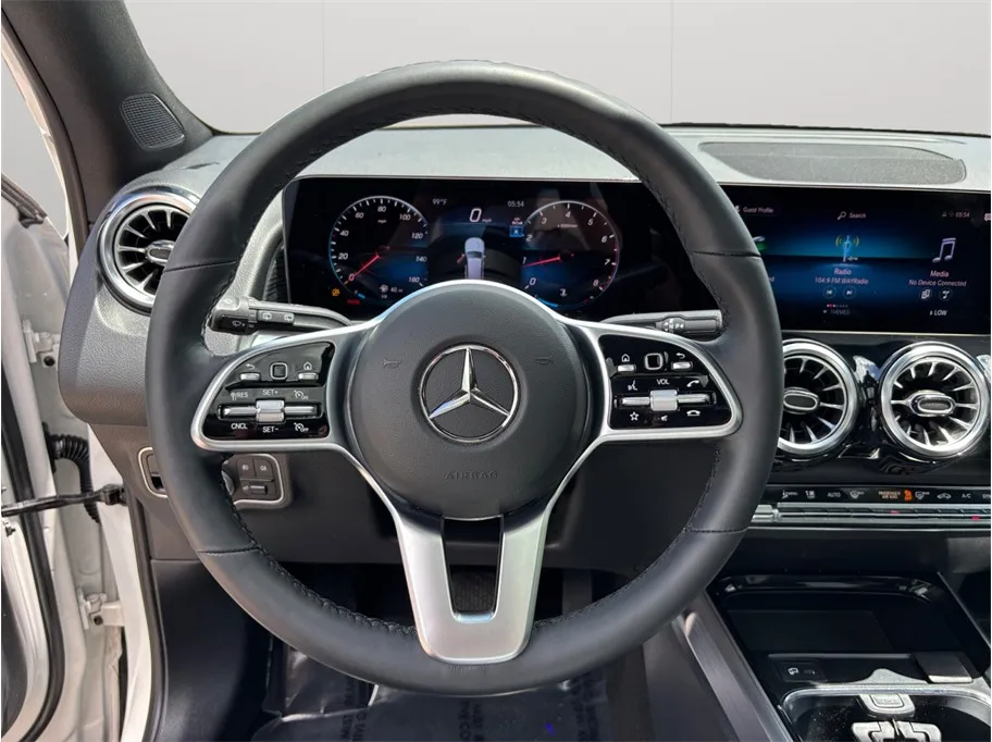 Mercedes-Benz GLB photo 26