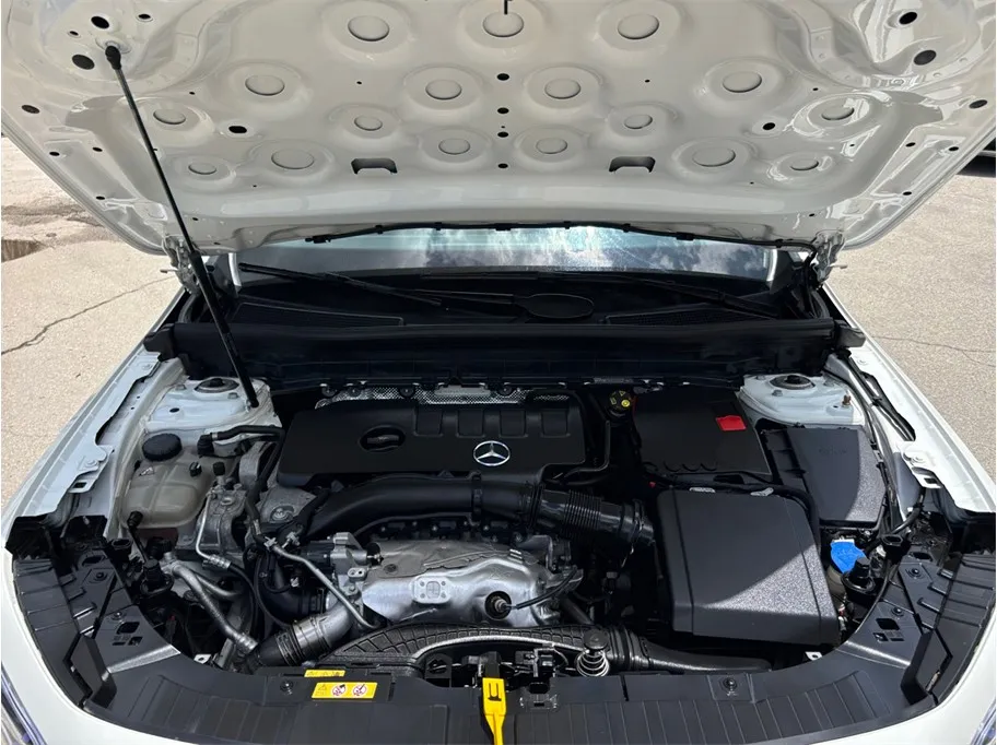 Mercedes-Benz GLB photo 50