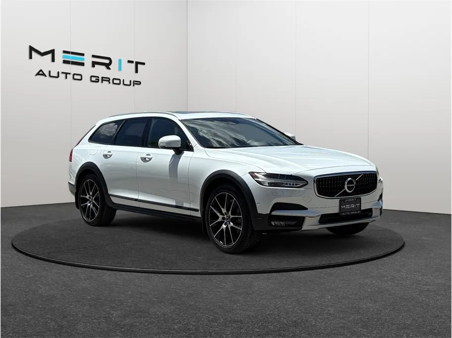 White 2018 Volvo V90 T6 Cross Country Wagon 4D for sale in Jacksonville, FL