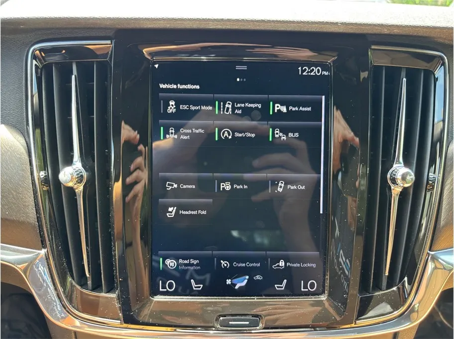 Volvo V90 photo 35