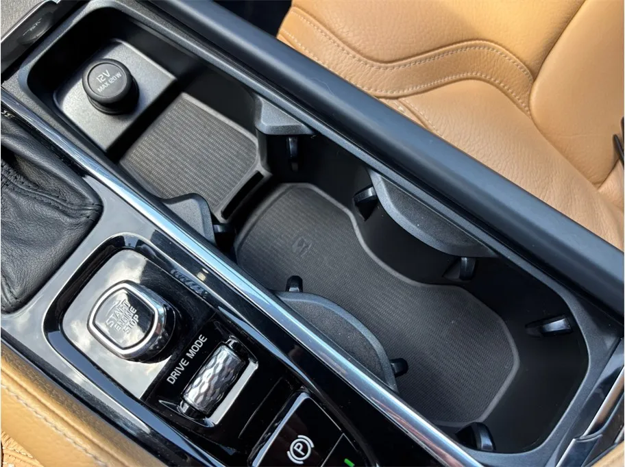 Volvo V90 photo 36