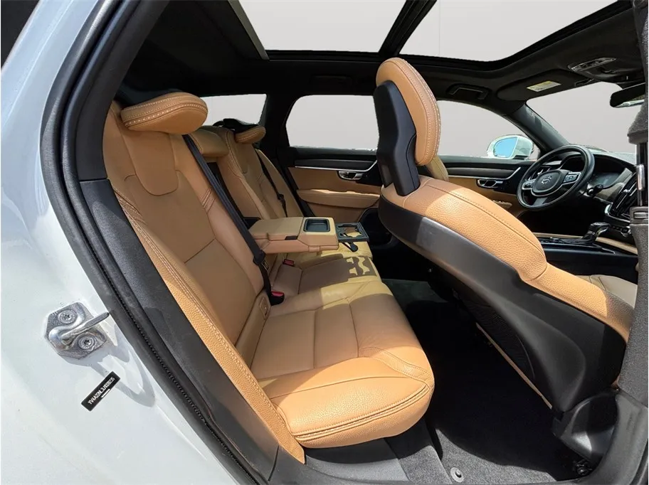 Volvo V90 photo 42