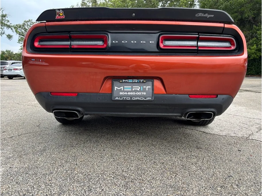 Dodge Challenger photo 14
