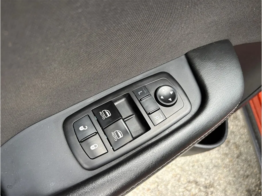 Dodge Challenger photo 20