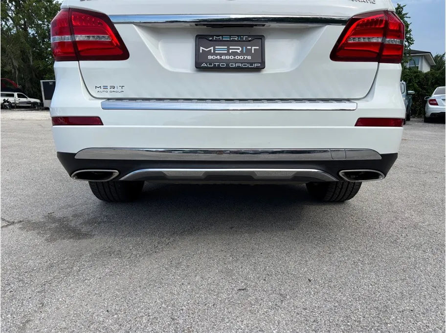 Mercedes-Benz GLS photo 15