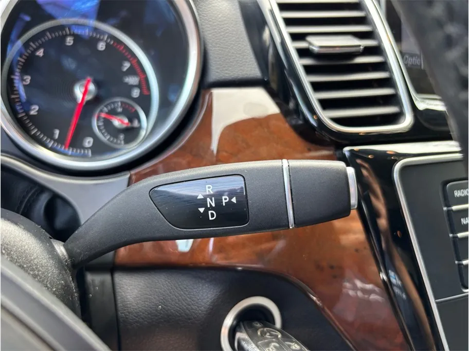 Mercedes-Benz GLS photo 34
