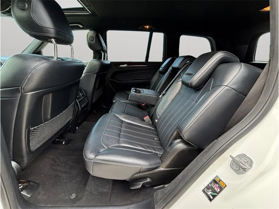 Mercedes-Benz GLS photo 36