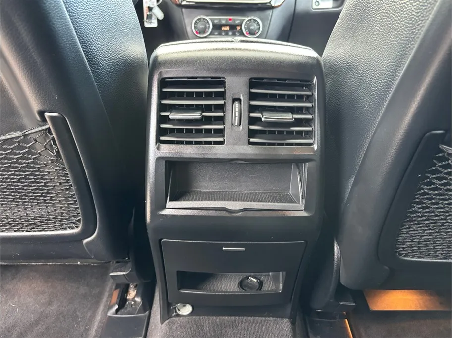 Mercedes-Benz GLS photo 38