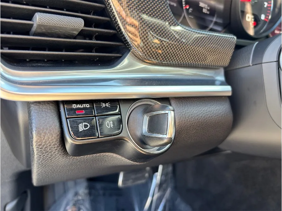 Porsche Panamera photo 28