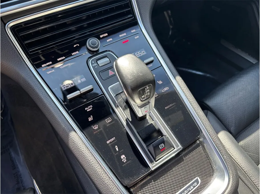 Porsche Panamera photo 37