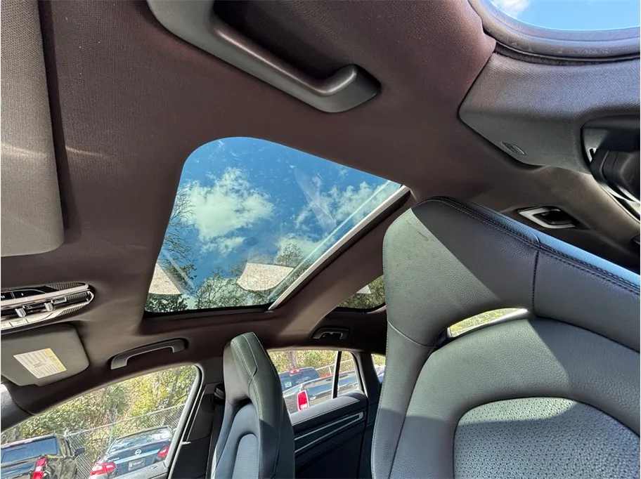 Porsche Panamera photo 38
