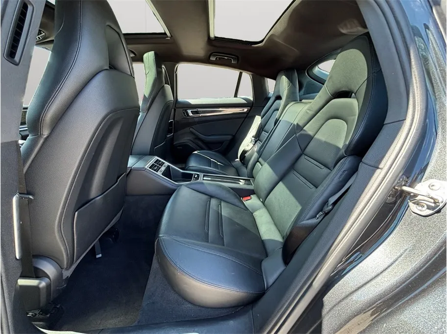Porsche Panamera photo 39