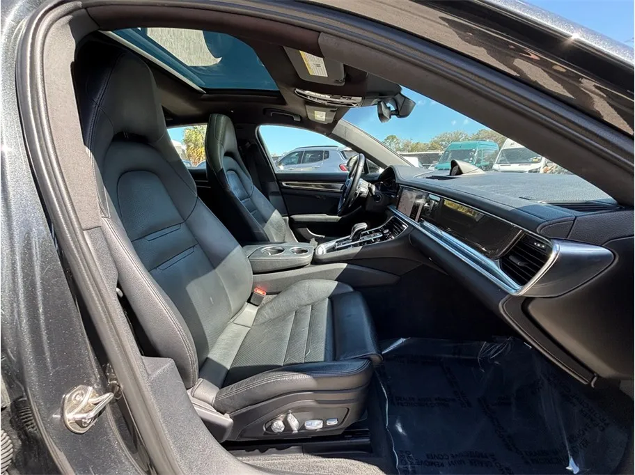Porsche Panamera photo 45