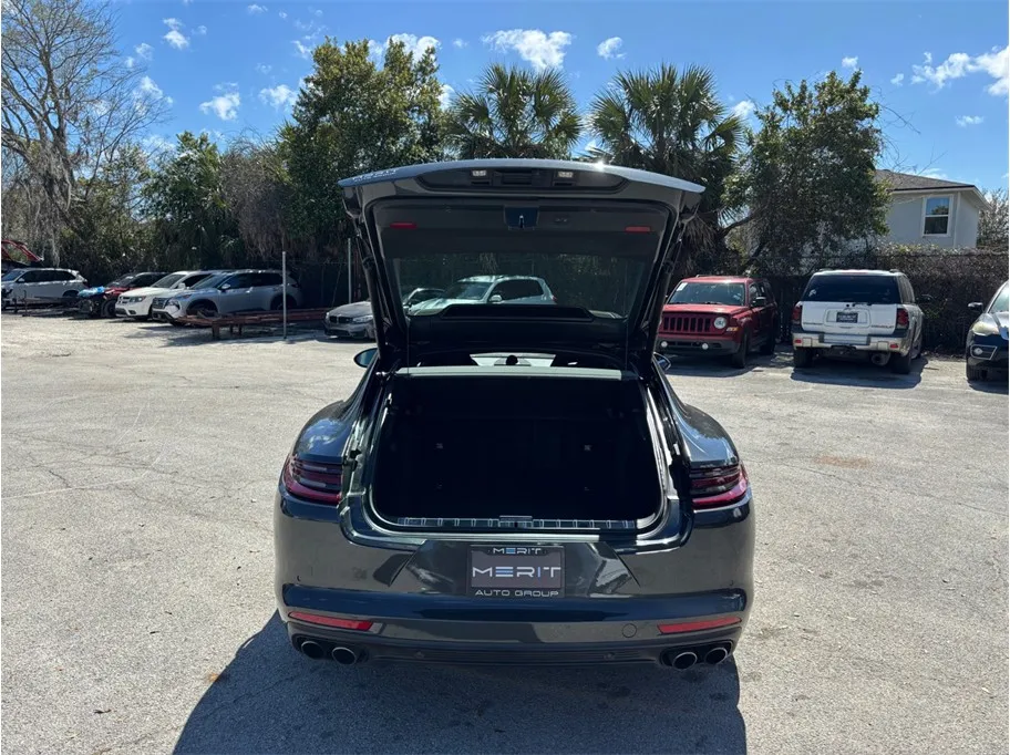 Porsche Panamera photo 50