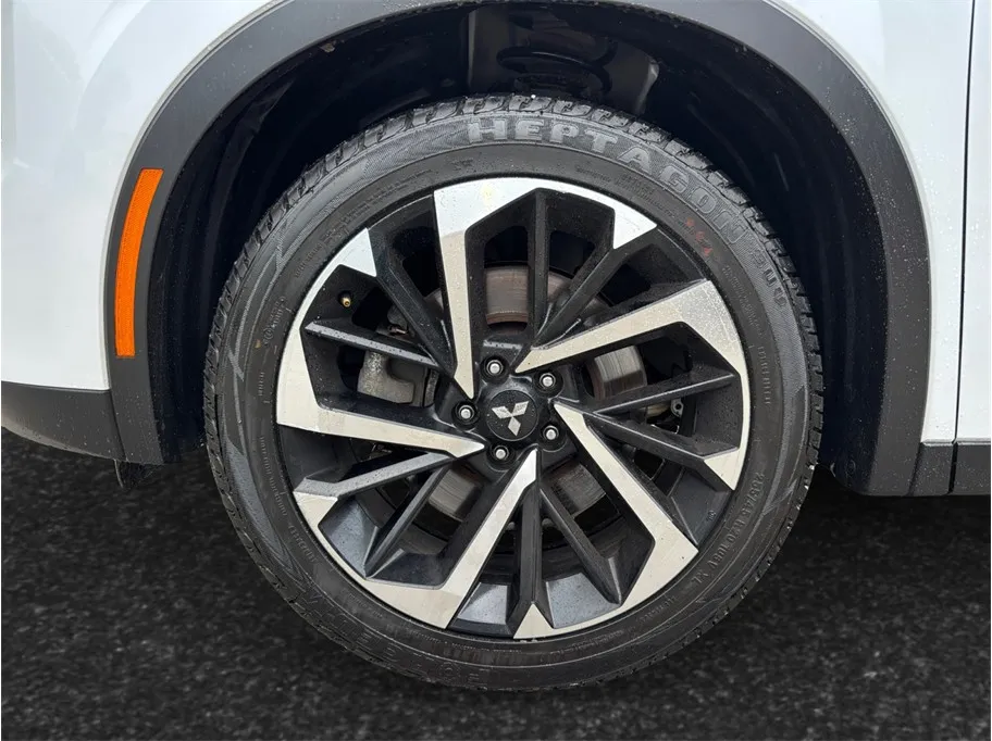 Mitsubishi Outlander photo 12