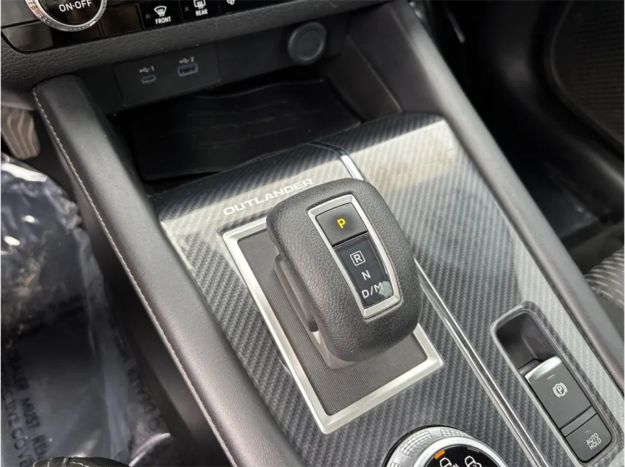 Mitsubishi Outlander photo 29