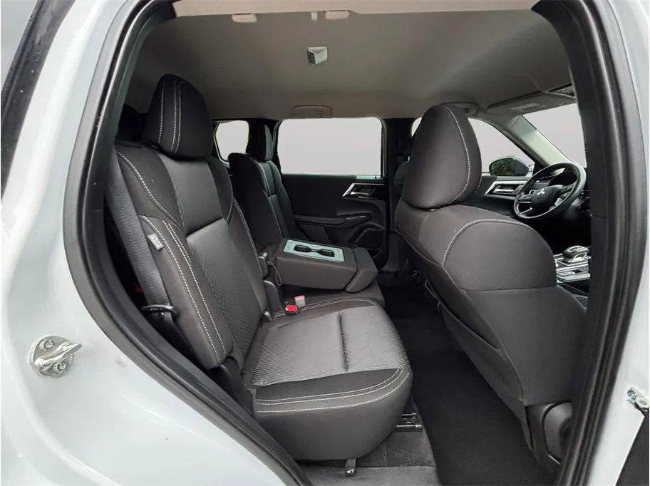 Mitsubishi Outlander photo 35