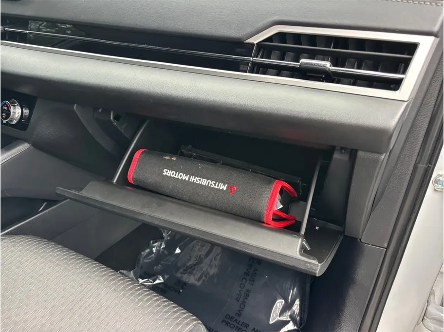 Mitsubishi Outlander photo 38
