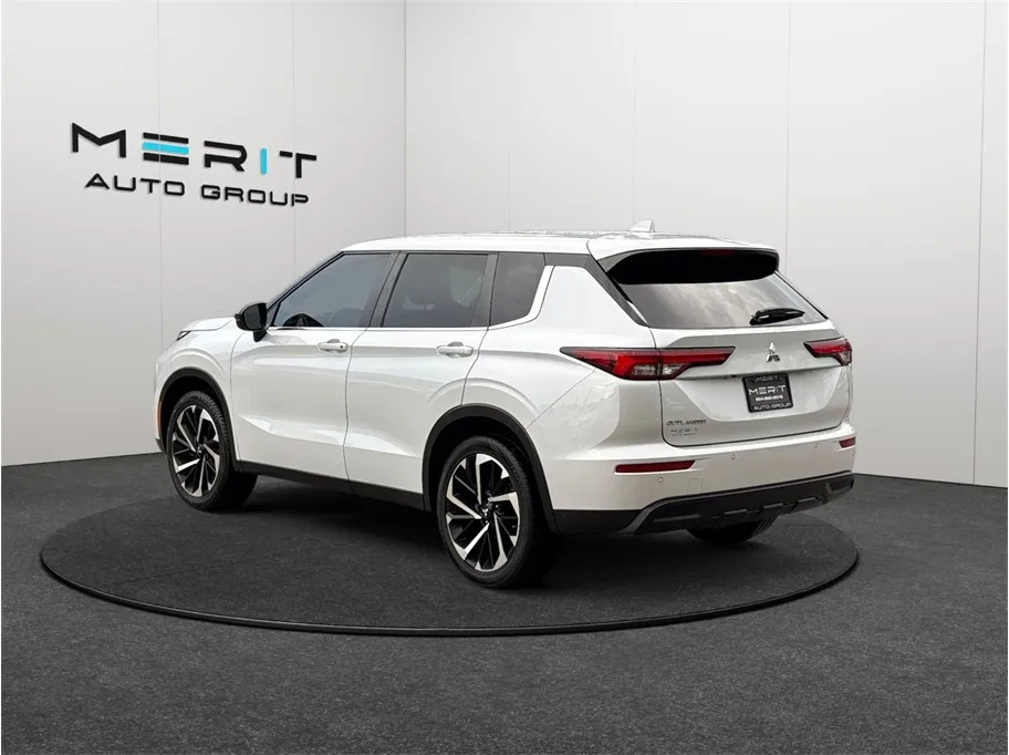 Mitsubishi Outlander photo 7